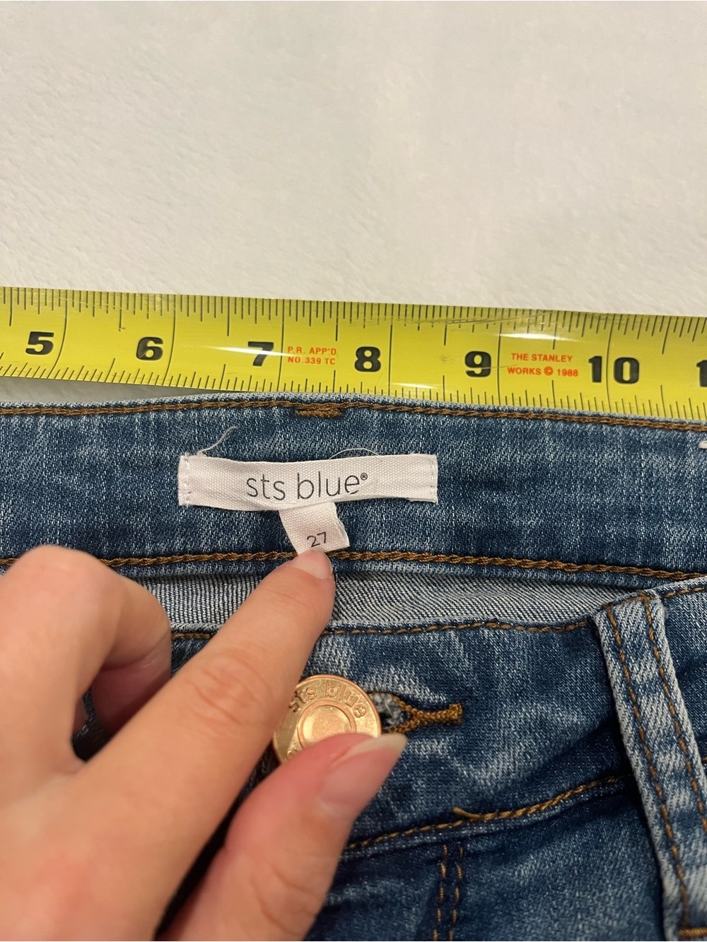 STS Blue "Riley High Rise" Distressed Jeans - Size 27 - Picture 3 of 8